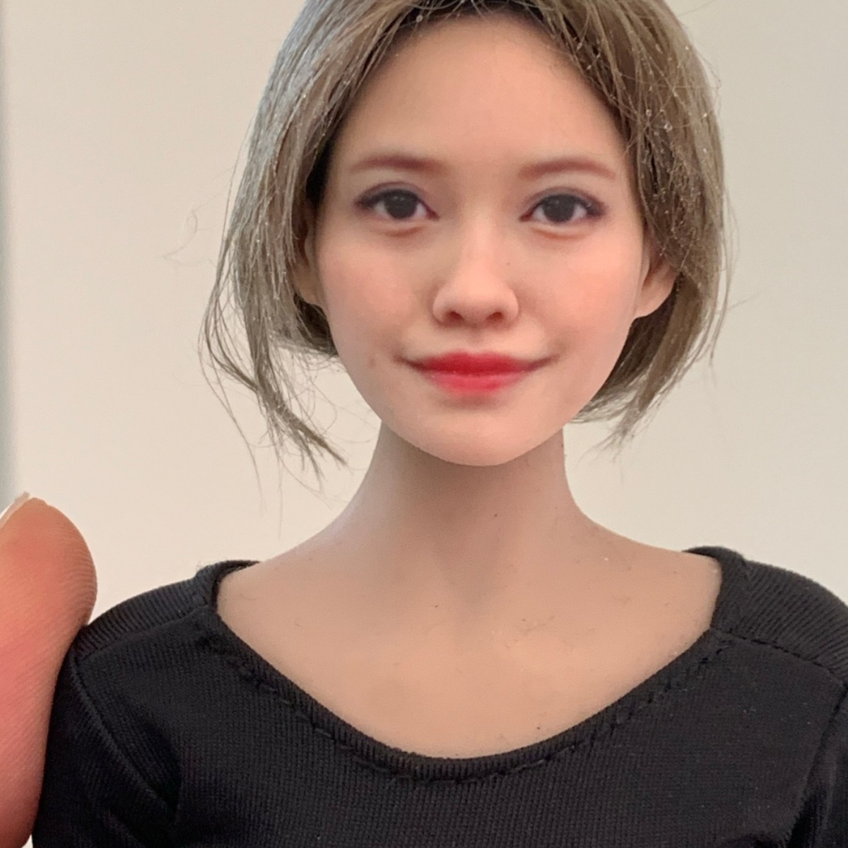 Beauty Makeup Edit - Escultura de Cabeça Realista Arina Hashimoto